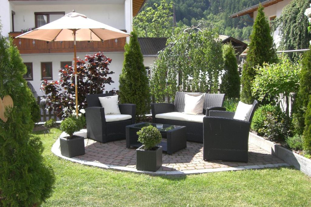 Garni Hotel Platzer Burgusio Esterno foto